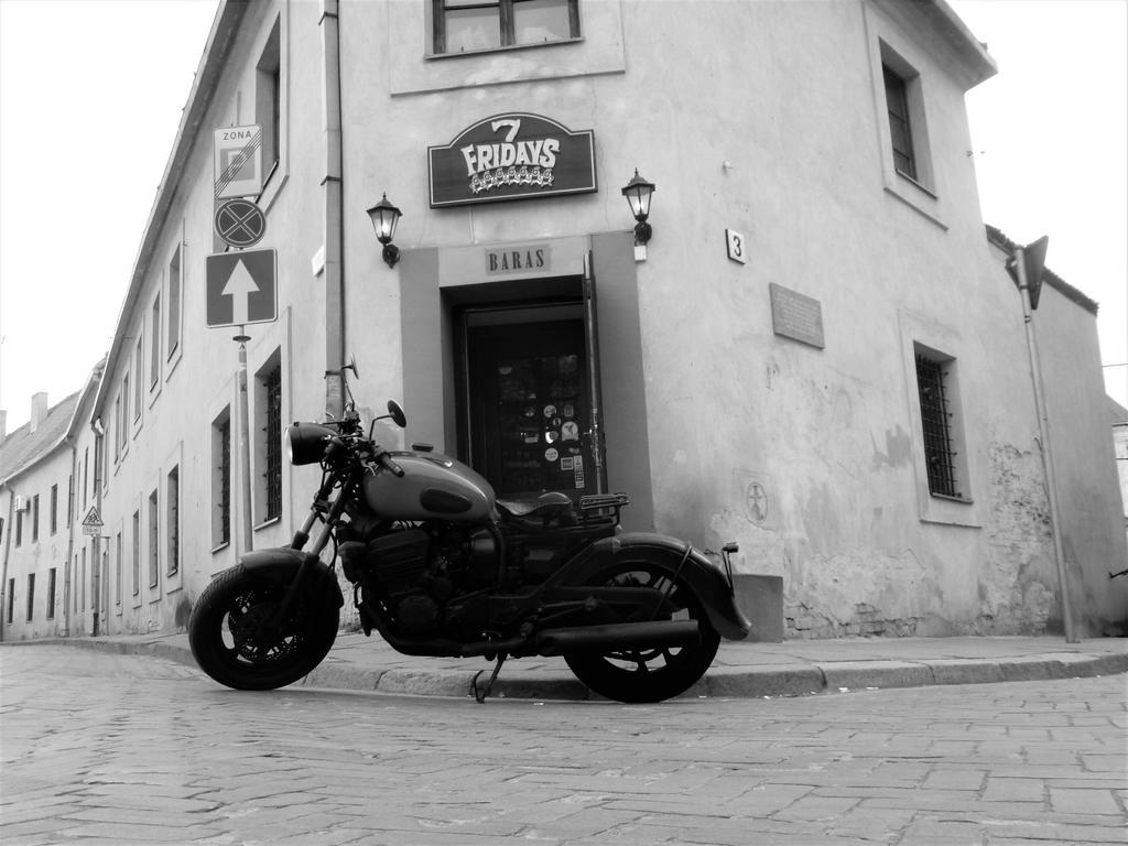Seven Fridays Guest House Vilnius Luaran gambar